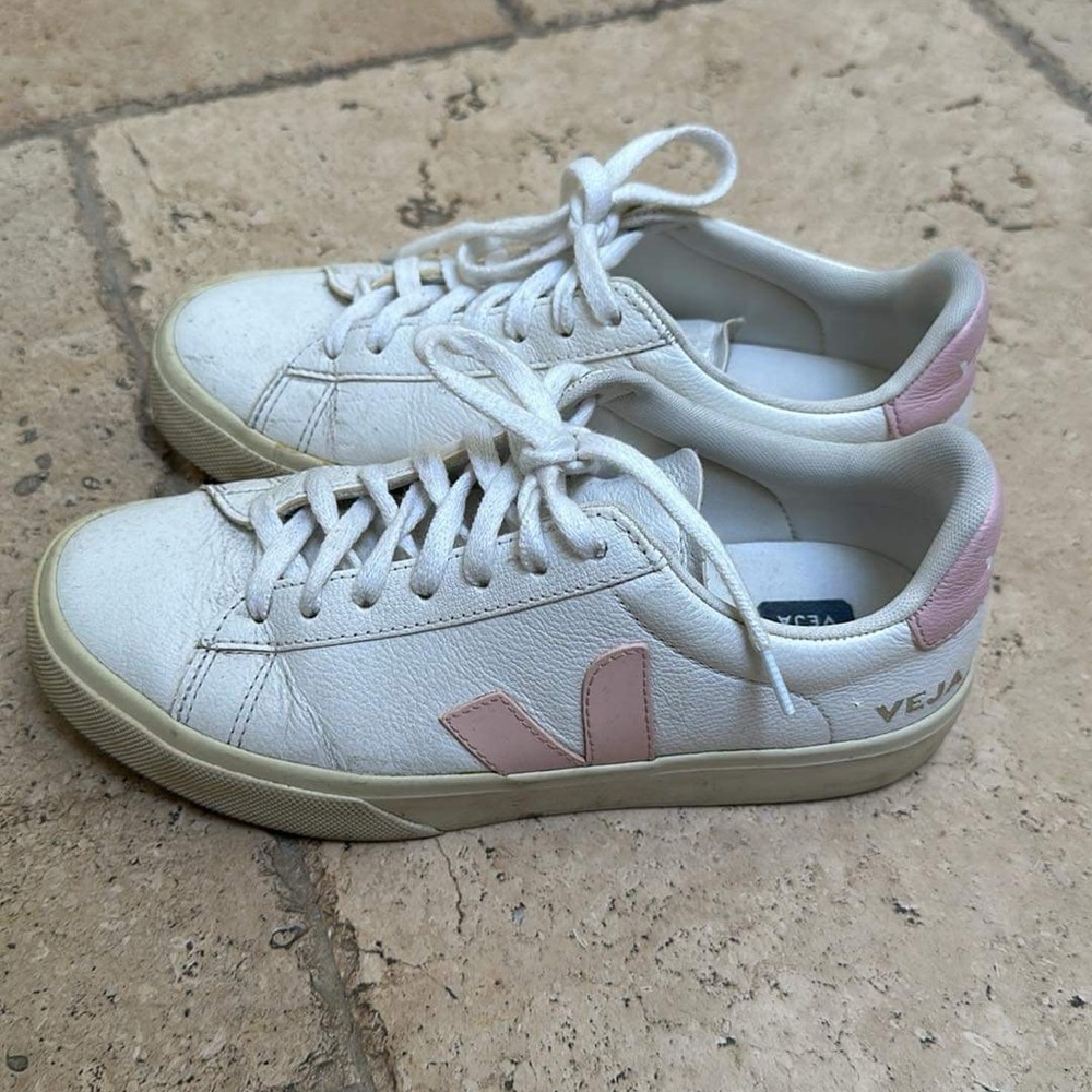 Veja Campo (Pink) Size 7